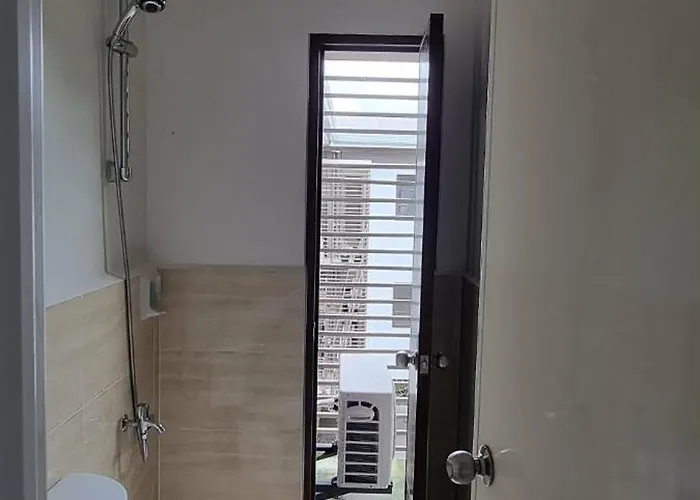 Brentwood Lapu-lapu Bed & Breakfast Pajo