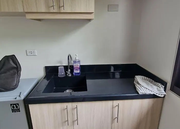 Brentwood Lapu-lapu Bed & Breakfast